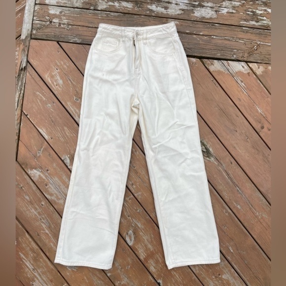 New Dazy Highrise Wide Leg Creme Jeans - Picture 3 of 11